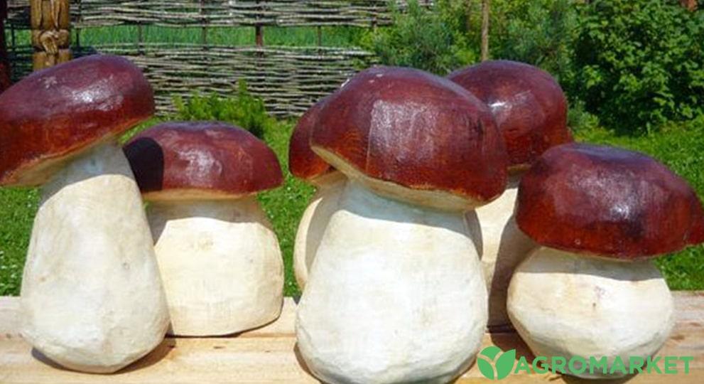 Сделать грибы для сада. Гриб из бревна. Грибы в саду. Грибы из цемента для сада. Деревянные грибы для сада.