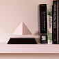 Левитирующая пирамида FLYTE, черная основа, белая пирамида, встроенная лампа (01-PY-BWH-V1-0)  купить