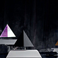 Левитирующая пирамида FLYTE, белое основание, черная пирамида (01-PY-WBL-V1-0)  купить