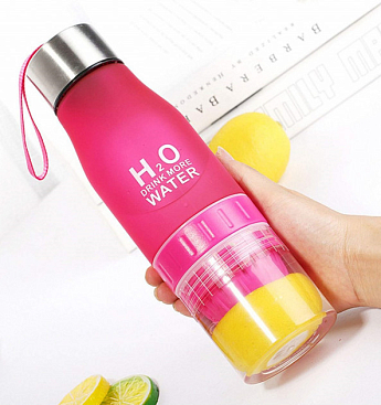 Бутылка для воды и напитков H2O Water Bottle с соковыжималкой 650 мл розовая SKL11-187051 - фото 2