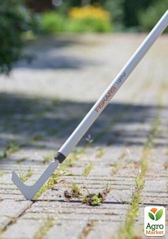 Сапка Fiskars White для прибирання трави між плиткою і бруківкою полегшена 136543 (1019604) - фото 2